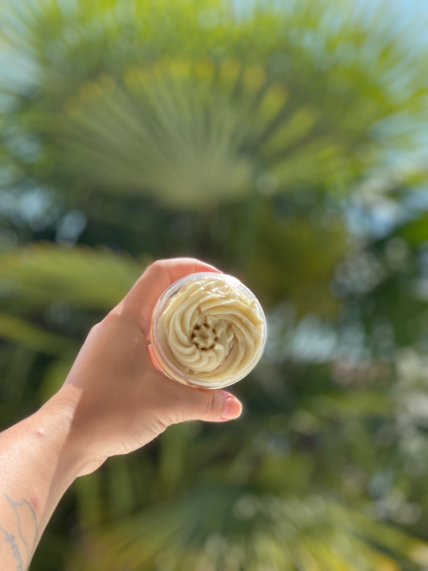 🥥   Chantilly de Karité Cocooning - Huile de coco bio fouetté au beurre de Karité.